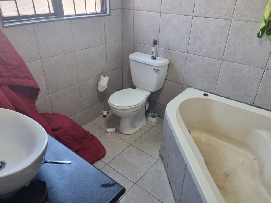 1 Bedroom Property for Sale in Pellissier Free State